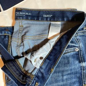 Banana Republic Travelers Slim Fit Jeans 33 x 30